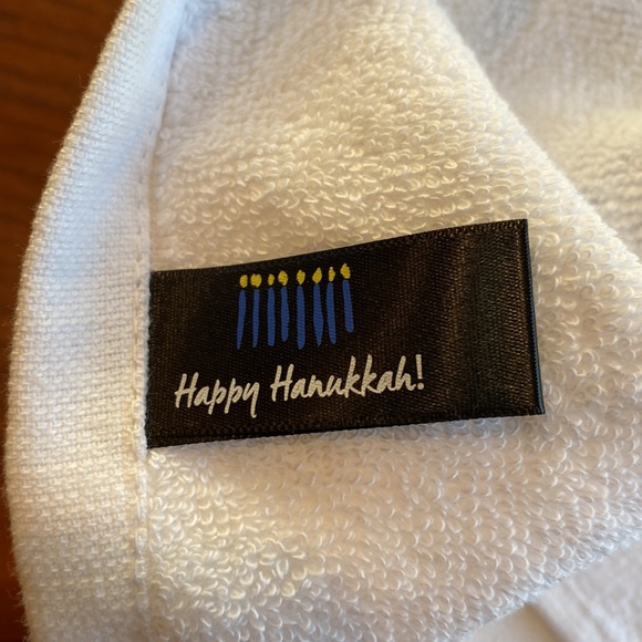 NWT- Hanukkah towel set - Picture 4 of 5